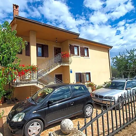 1695 Hotel